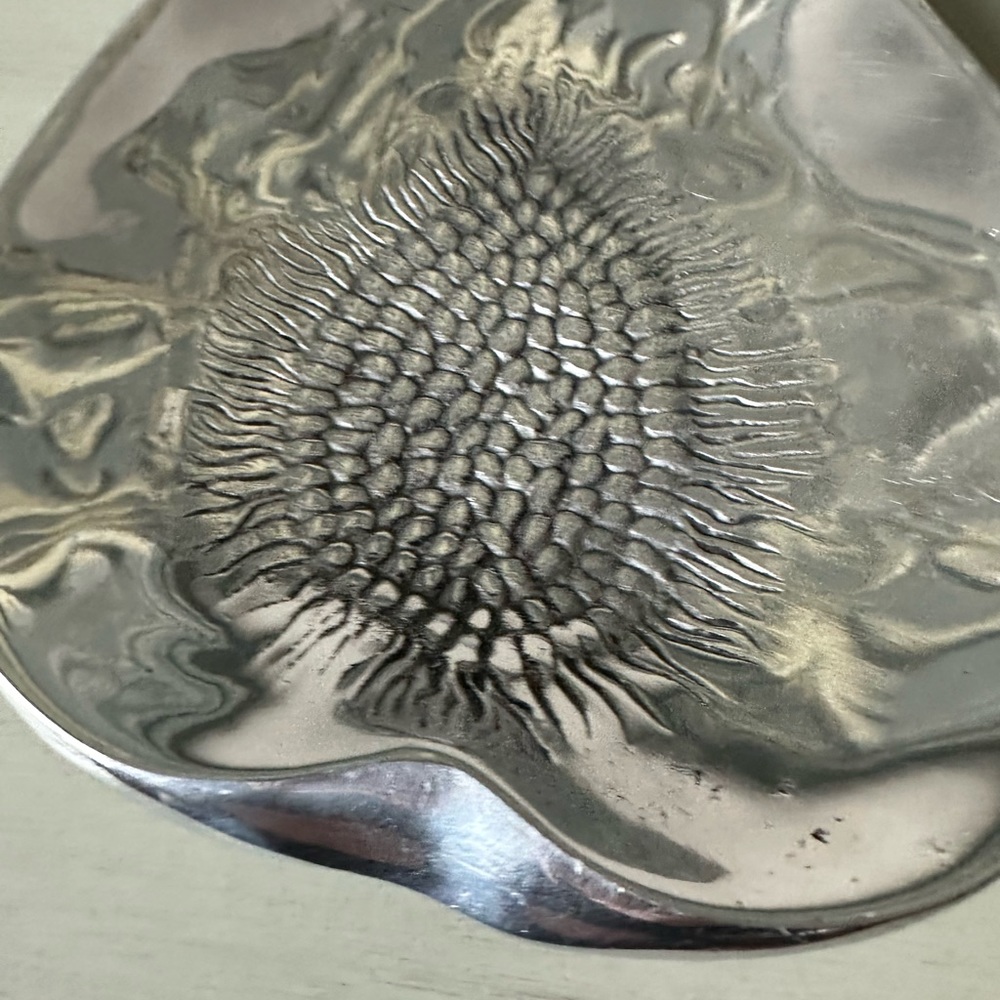 Mariposa vintage silver metal pear plate dish - Picture 3 of 7